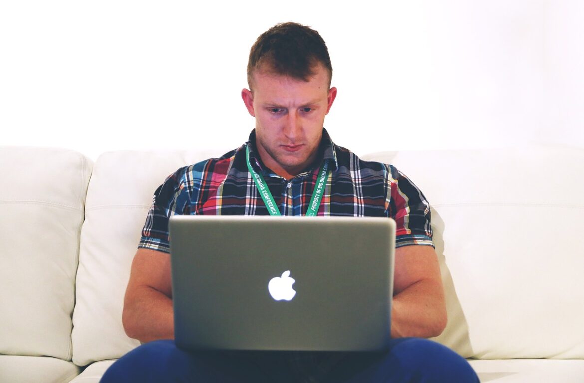 Reaching Out to Influencers to Help Increase Your Instagram Following